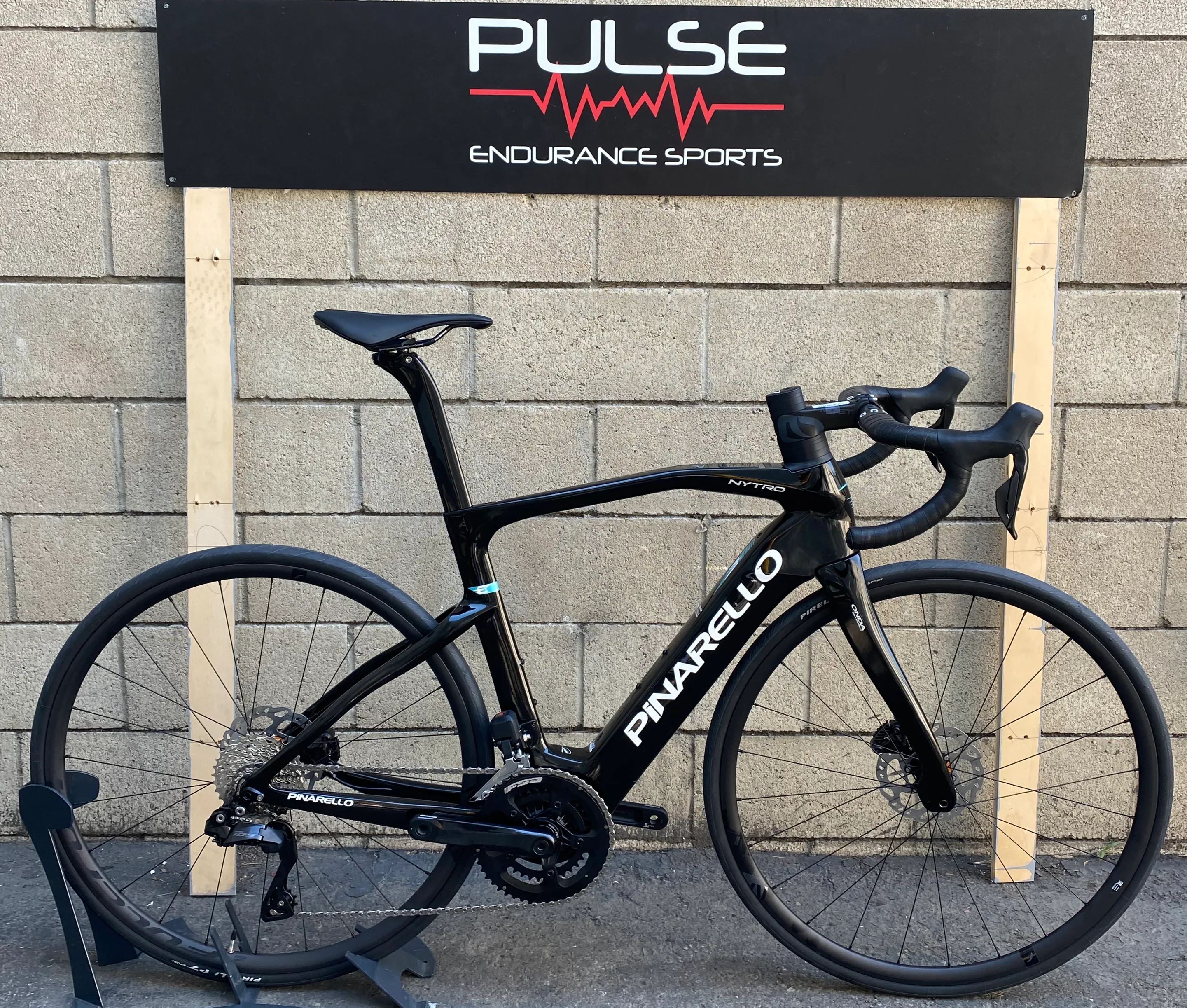 2024 Pinarello NYTRO Road E5 105 Di2