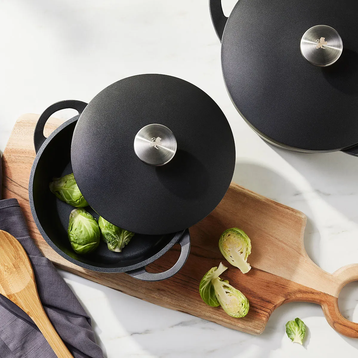 Agile Non-Stick Casserole 24cm / 4.2L Black Gift Boxed