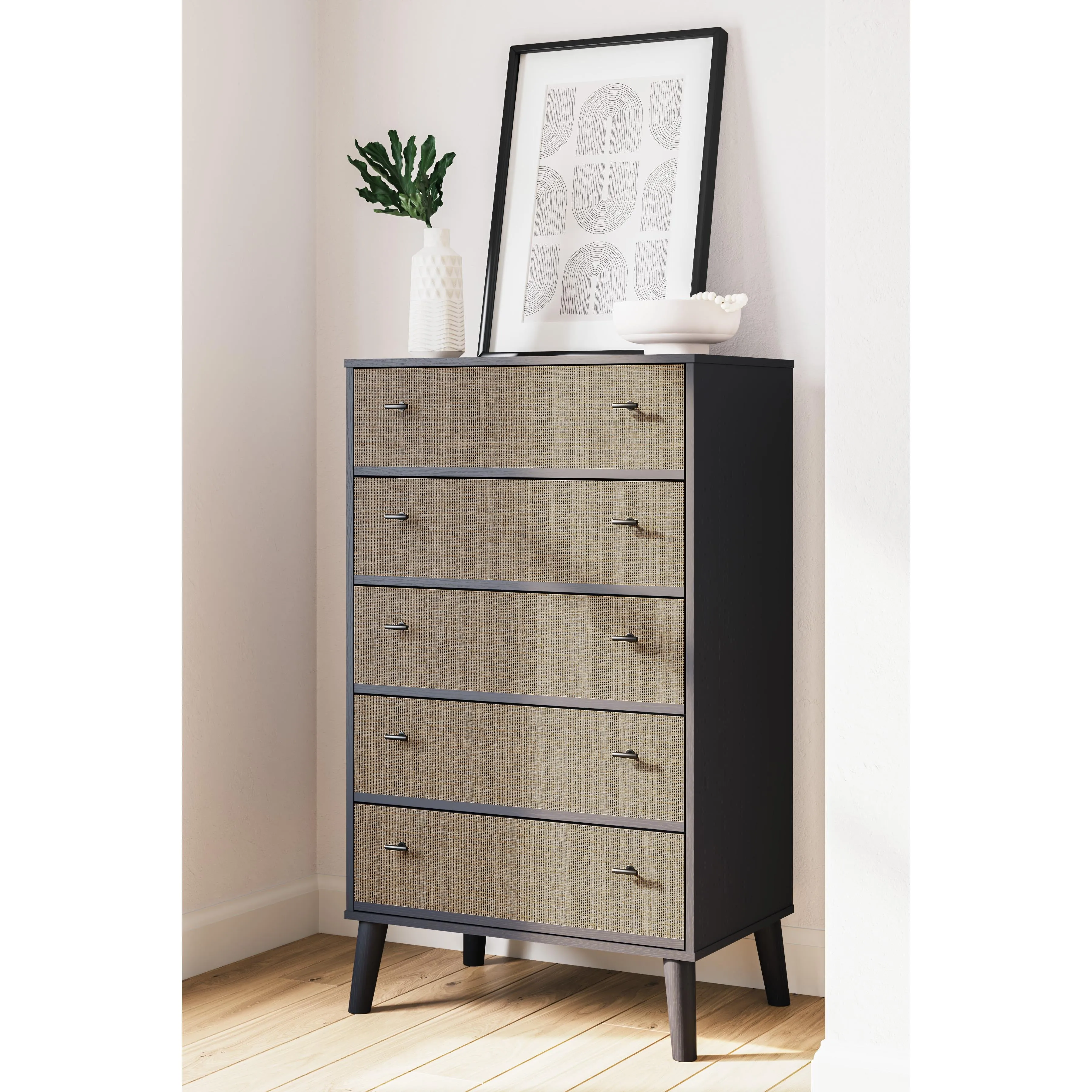 Signature Design by Ashley Charlang 5-Drawer Chest EB1198-245